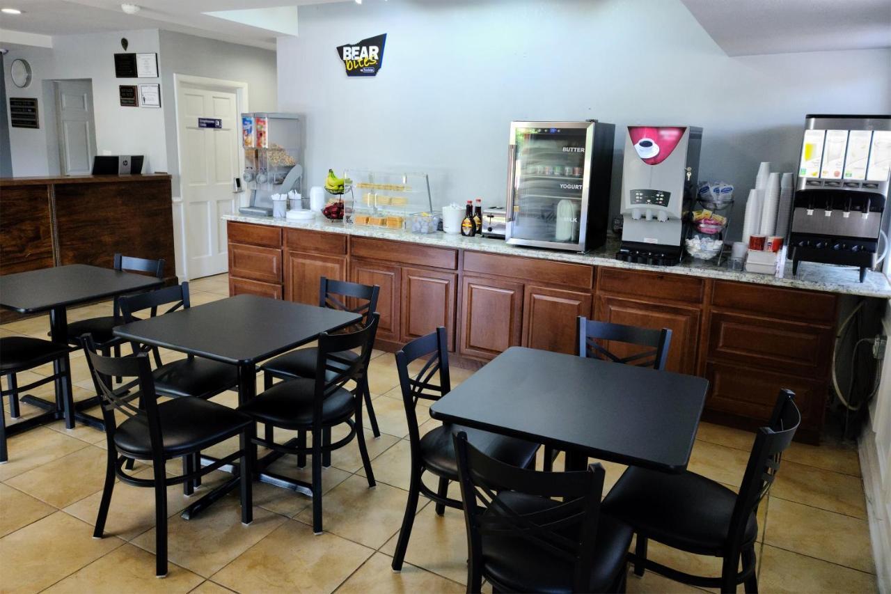 Hotel Travelodge By Wyndham Colonial Area *